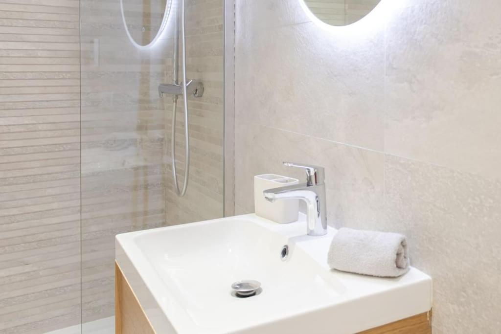 L16 Suite Malonat Vieux Nice 1 Min Mer/ 2 Chbres & Ac Exterior photo